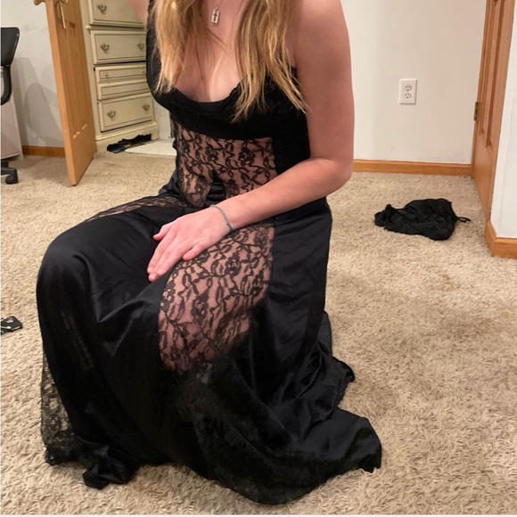 Lace and satin maxi slip - Picture 4 of 6